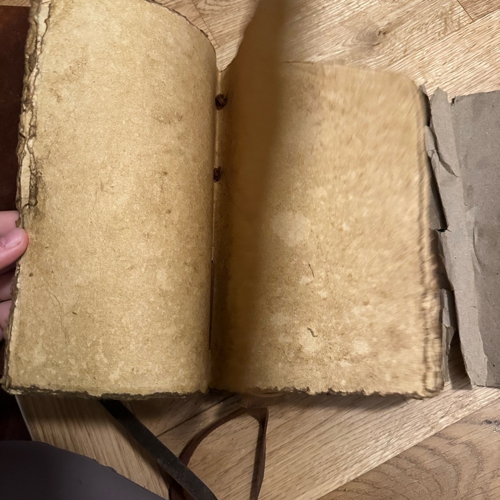 Vintage Leather Journal - Picture 4 of 4
